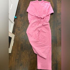SKIMS Pink Bubble Gum Lounge Set